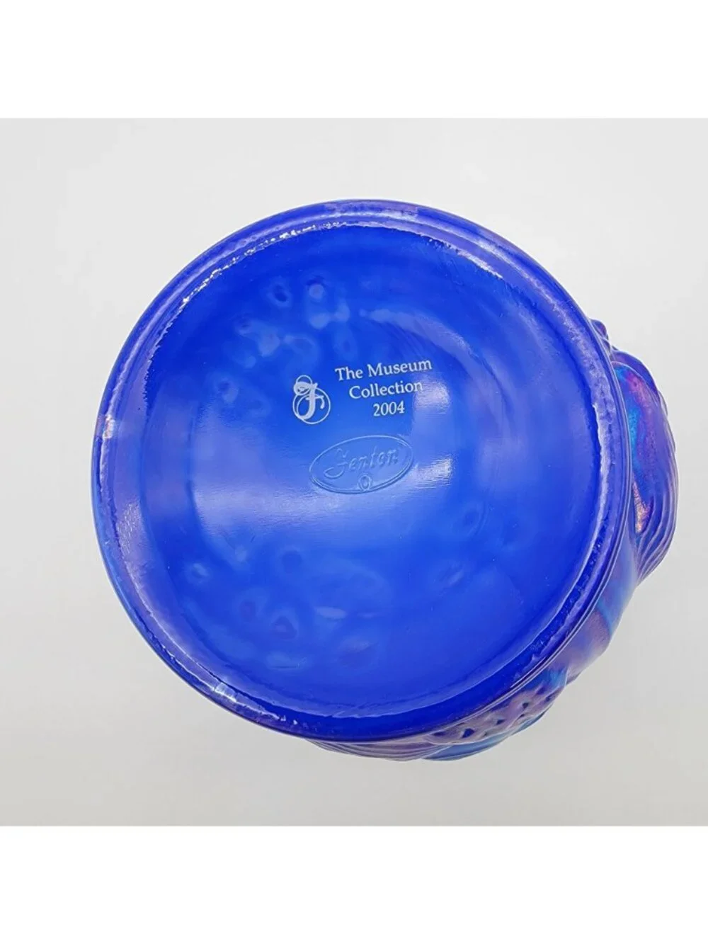 Fenton Glass 2004 Atlantis Periwinkle Iridescent Blue Fish Vase